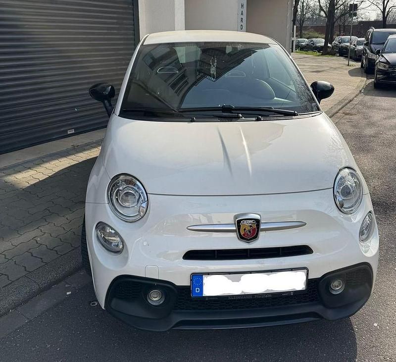 Gebraucht Abarth 595 Turismo 165 PS (121 kW) 2019 Weiß Kleinwagen