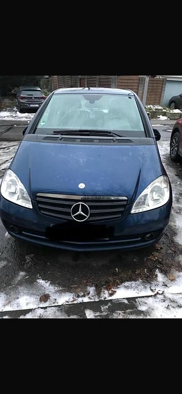 Gebraucht Mercedes A150 95 PS (69 kW) 2009 Blau Kleinwagen
