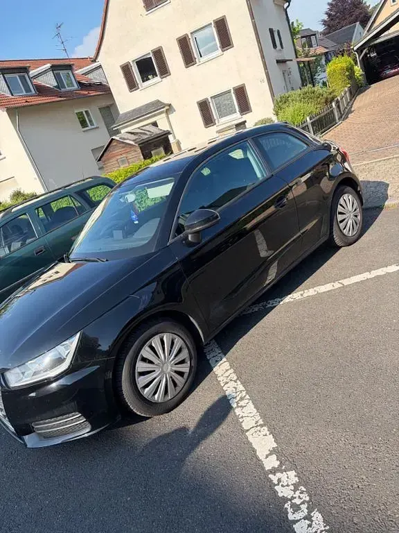 Gebraucht Audi A1 82 PS (60 kW) 2017 Schwarz Kleinwagen
