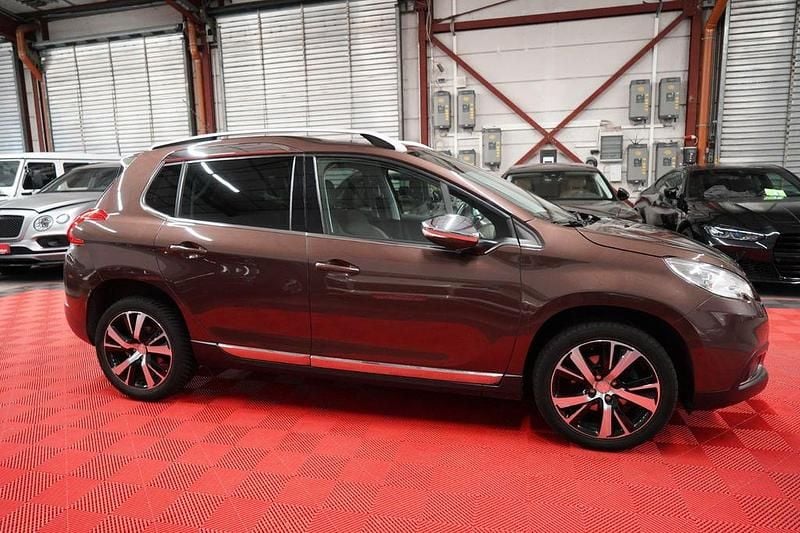 Gebraucht Peugeot 2008 Allure 114 PS (83 kW) 2014 Braun SUV