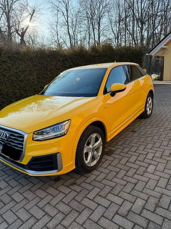 Gebraucht Audi Q2 S-Line 116 PS (85 kW) 2017 Gelb SUV