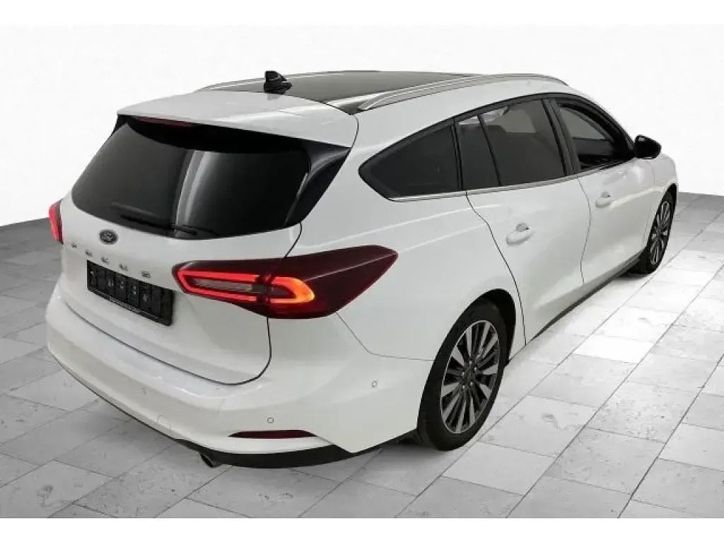 Gebraucht Ford Focus Titanium X 116 PS (85 kW) 2023 Violett Kombi