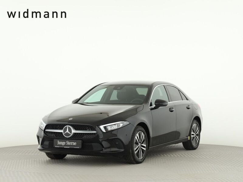 Unilack nachtschwarz Gebraucht 2022 Mercedes A250 Progressive Limousine | 26.850 € (Superpreis) - Bild 1/4