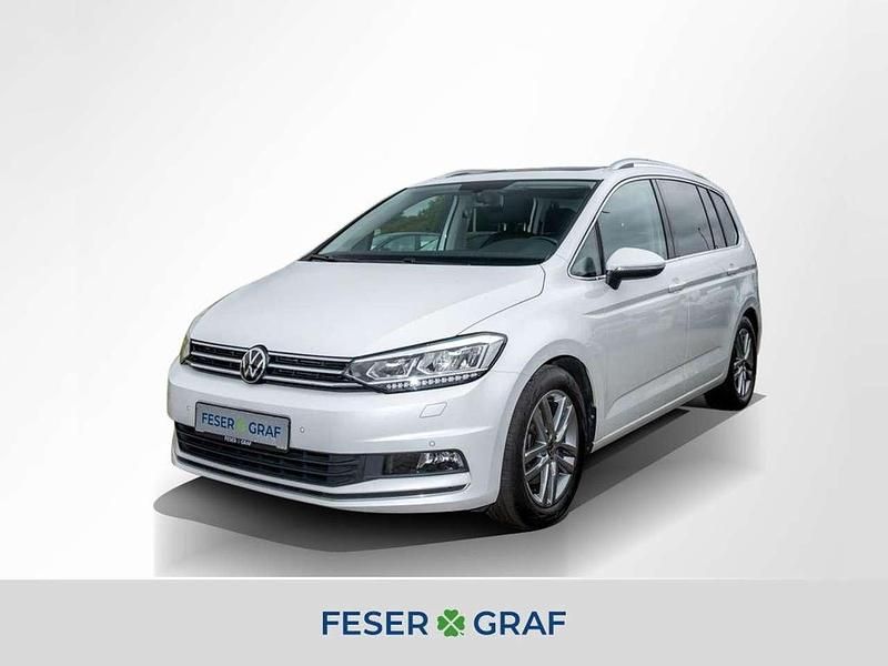 Oryxweiß perlmutteffekt Gebraucht 2021 VW Touran Highline Van / Kleinbus | 26.440 € (Fairer Preis) - Bild 1/4