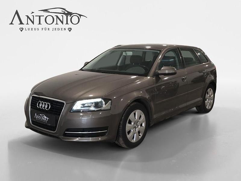 Gebraucht Audi A3 Attraction 105 PS (77 kW) 2011 Grau Kleinwagen