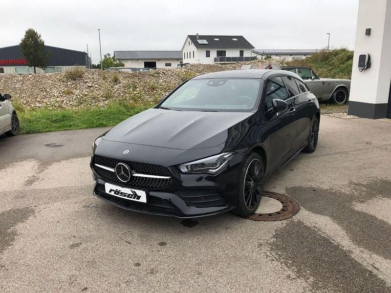 Kosmosschwarz Gebraucht 2022 Mercedes CLA250e Shooting Brake AMG line Kombi | 32.500 € (Fairer Preis) - Bild 1/4