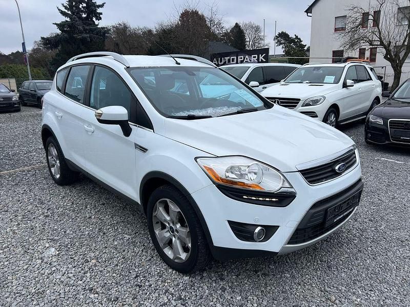 Gebraucht Ford Kuga Titanium 140 PS (102 kW) 2010 Weiß SUV
