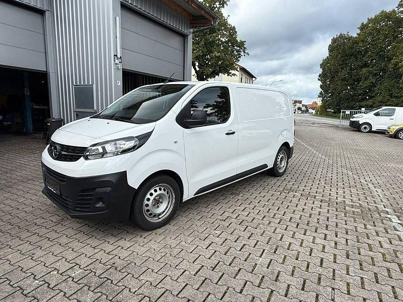 Weiß Gebraucht 2022 Opel Vivaro Edition Van | 14.875 € (Guter Preis) - Bild 1/4