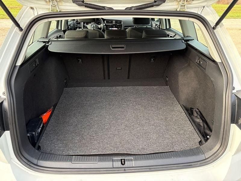 Gebraucht VW Golf VII Highline 150 PS (110 kW) 2019 Weiß Kombi