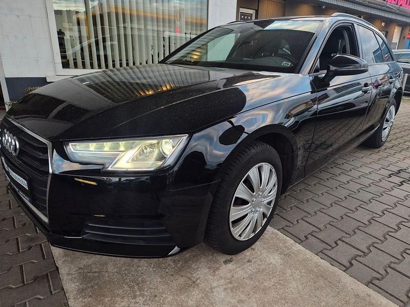 Schwarz Gebraucht 2016 Audi A4 Basis Kombi | 9.900 € (Fairer Preis) - Bild 1/4