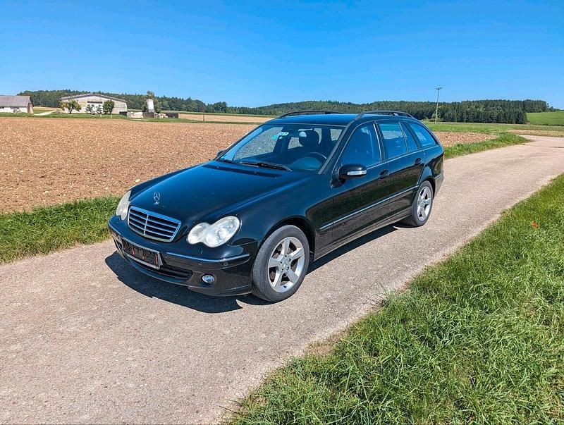 Blau Gebraucht 2007 Mercedes C220 Kombi | 2.490 € (Guter Preis) - Bild 1/4
