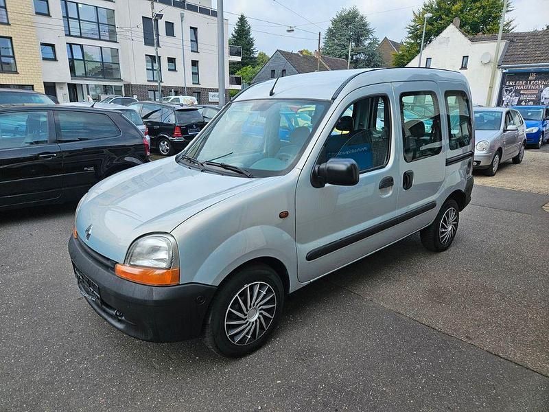 Silber Gebraucht 2001 Renault Kangoo Expression Van / Kleinbus | 3.899 € (Teuer) - Bild 1/4