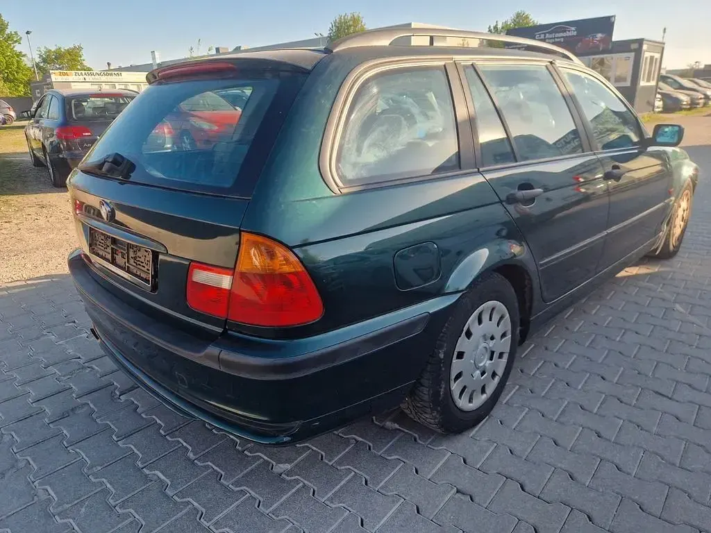 Second-hand BMW 318 118 CP (86 kW) 2000 Verde Break