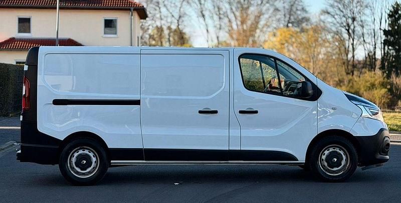 Second-hand Renault Trafic 125 CP (91 kW) 2020 Alb Monovolum