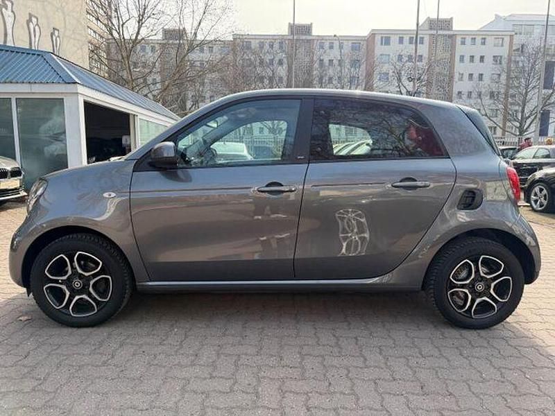 Gebraucht Smart ForFour Prime 90 PS (66 kW) 2019 Grau Kleinwagen