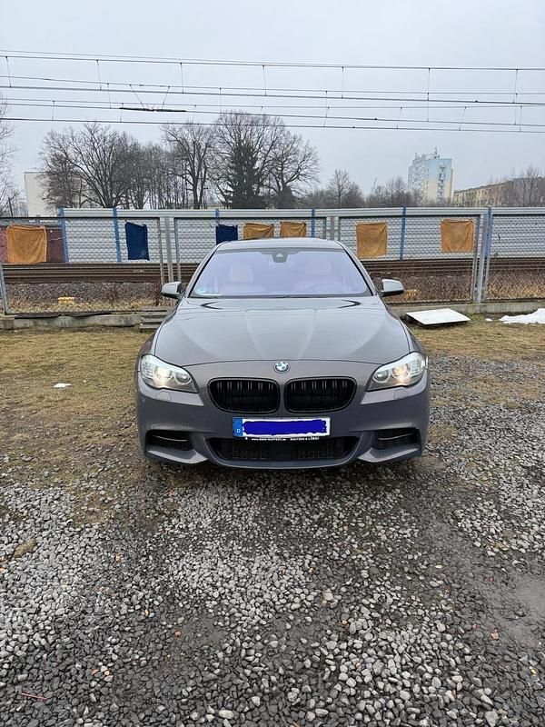 Gebraucht BMW M550 400 PS (294 kW) 2012 Andere farben Limousine