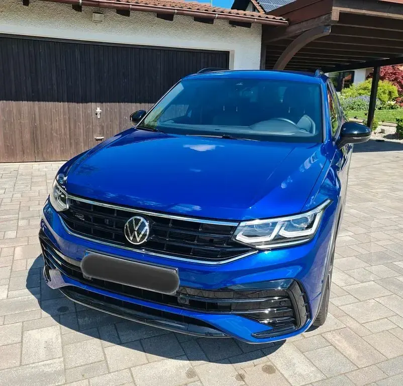 Gebraucht VW Tiguan R-line 150 PS (110 kW) 2023 Blau SUV
