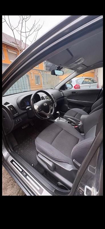 Gebraucht Hyundai i30 116 PS (85 kW) 2009 Grau Kombi