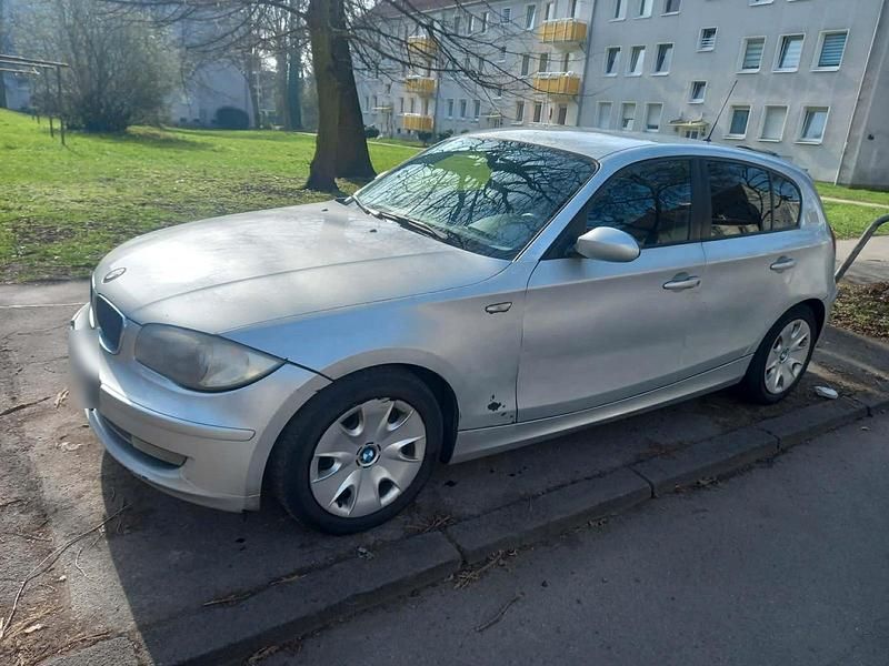 Gebraucht BMW 118 143 PS (105 kW) 2007 Silber Kleinwagen