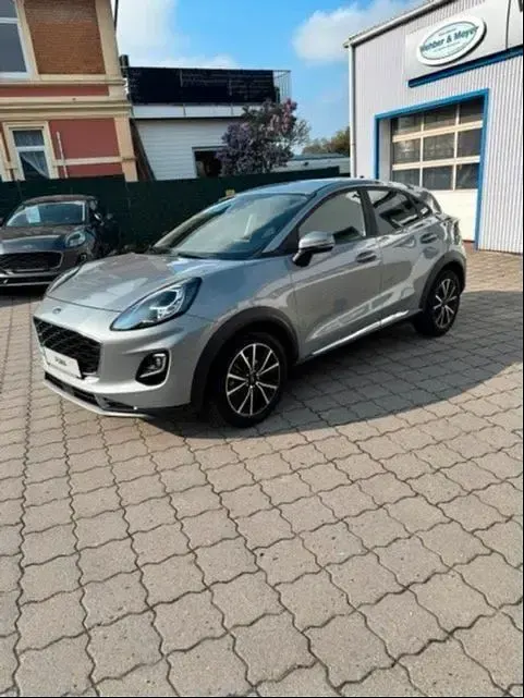 Gebraucht Ford Puma Titanium 125 PS (91 kW) 2021 Silber SUV