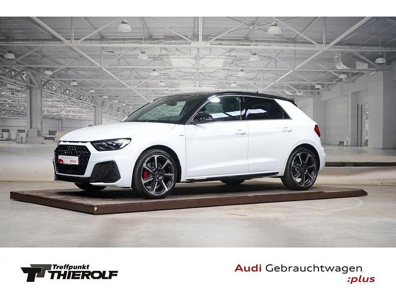 Gletscherweiß metallic Gebraucht 2025 Audi A1 Sportback S-Line Kleinwagen | 34.880 € (Etwas zu teuer) - Bild 1/4