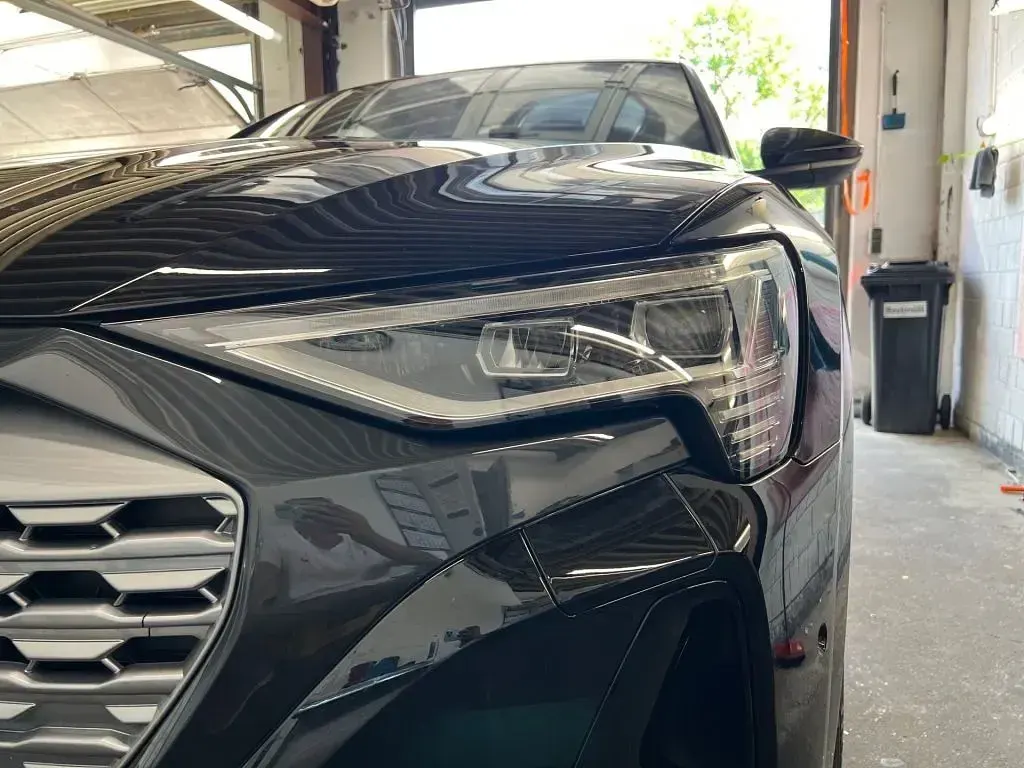 Gebraucht Audi Q8 e-tron Ambiente 250 kW (340 PS) 2023 Mythosschwarz (metallic) SUV