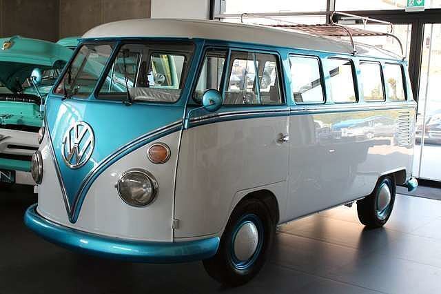 Blau metallic Gebraucht 1973 VW T1 Van | 65.900 € - Bild 1/4
