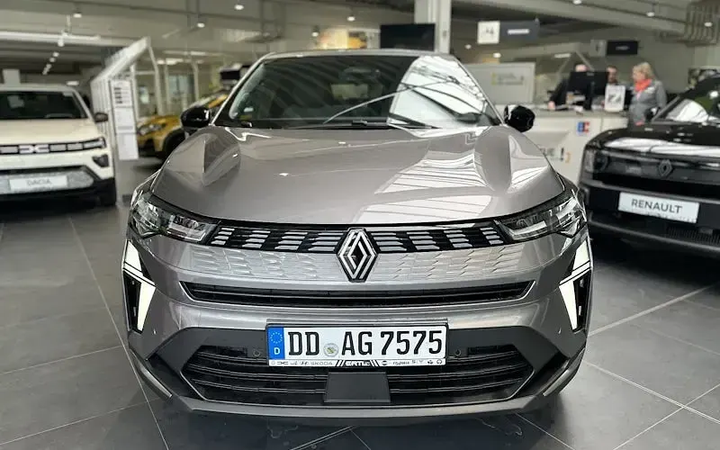 Neu Renault Symbioz Techno 140 PS (102 kW) 2025 Stahlgrau metallic SUV