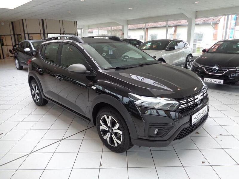 Gebraucht Dacia Sandero 91 PS (66 kW) 2023 Schwarz Kleinwagen