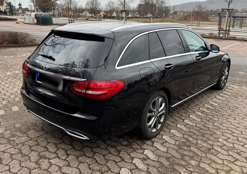 Gebraucht Mercedes C180 Avantgarde 156 PS (114 kW) 2017 Schwarz Kombi