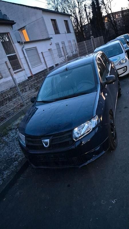 Blau Gebraucht 2013 Dacia Sandero Limousine | 2.400 € (Superpreis) - Bild 1/1