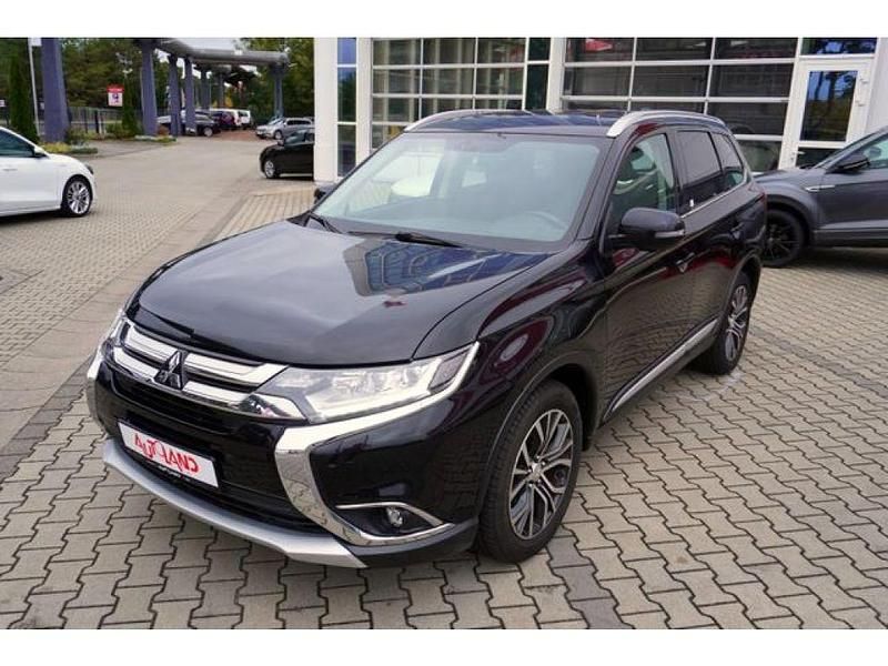 Schwarz (metallic) Gebraucht 2018 Mitsubishi Outlander Edition SUV | 18.990 € (Fairer Preis) - Bild 1/4