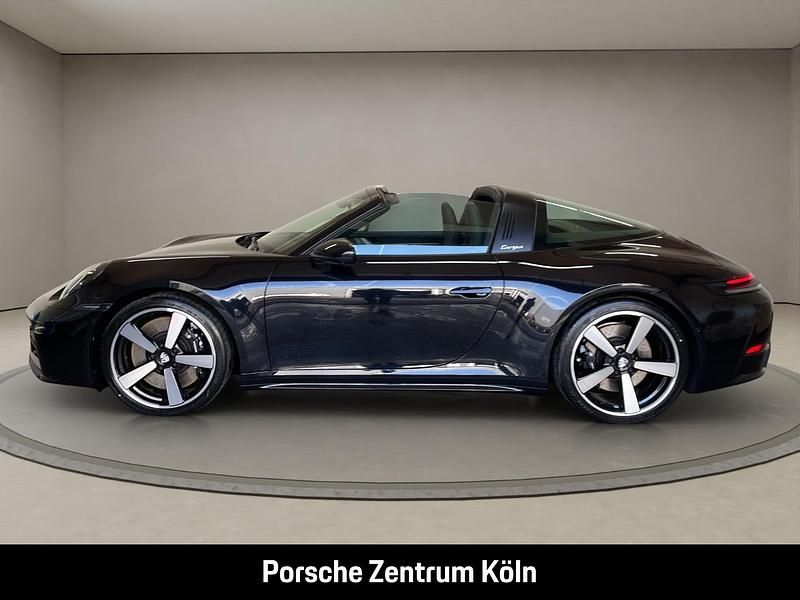 Neu Porsche 992 480 PS (353 kW) 2026 Schwarz Coupé