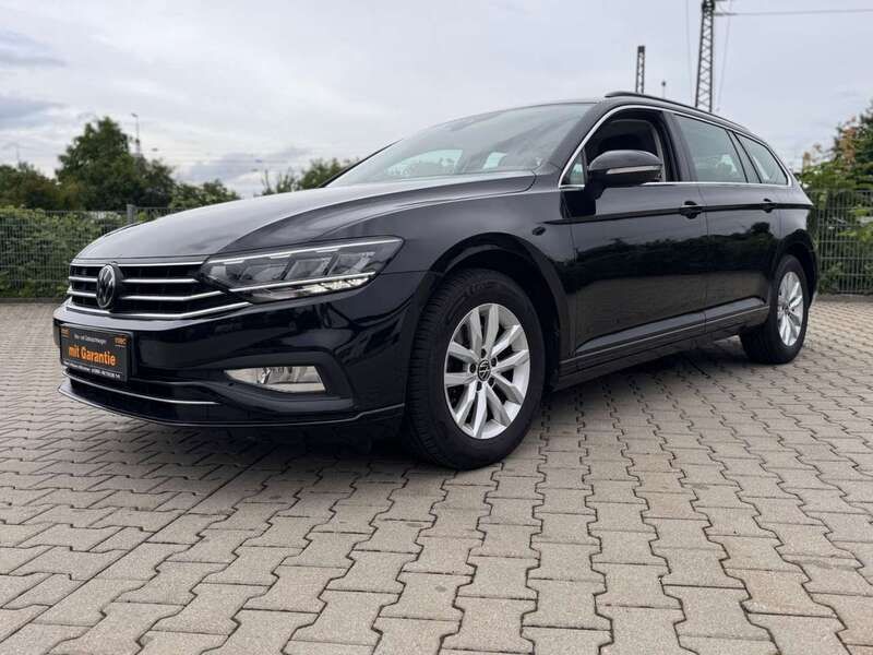 Schwarz Gebraucht 2022 VW Passat Business Kombi | 18.999 € (Fairer Preis) - Bild 1/4