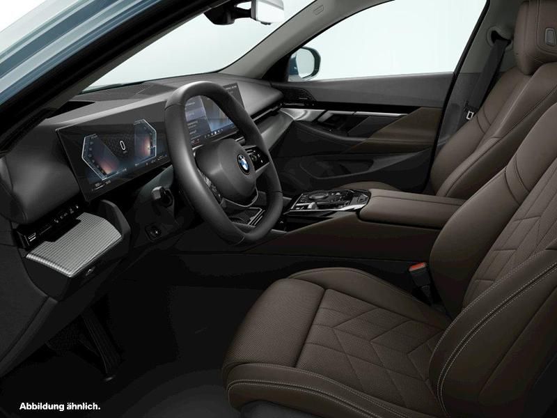 Gebraucht BMW 520 197 PS (144 kW) 2025 Grün Kombi