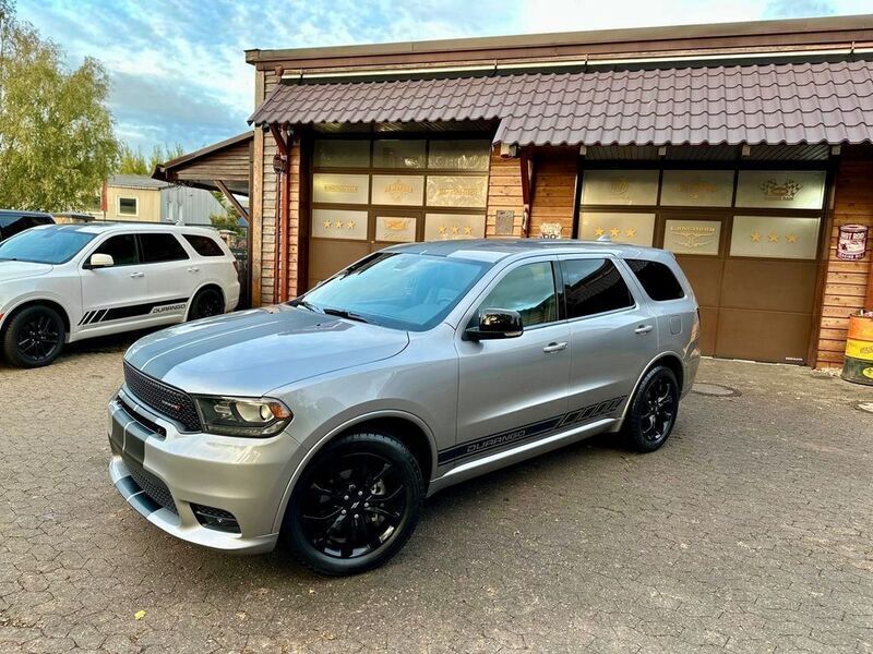 Grau Gebraucht 2018 Dodge Durango SUV | 29.900 € (Fairer Preis) - Bild 1/4