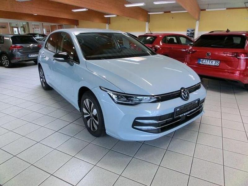 Blau Gebraucht 2024 VW Golf VIII Goal Limousine | 27.990 € (Fairer Preis) - Bild 1/4