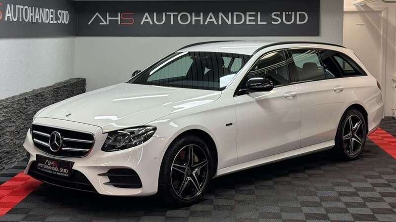 Polarweiss unilack Gebraucht 2020 Mercedes E300 AMG line Kombi | 25.900 € (Fairer Preis) - Bild 1/4