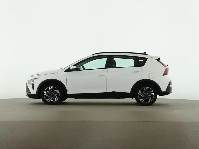 Gebraucht Hyundai Bayon Intro Edition 101 PS (74 kW) 2022 Weiß SUV