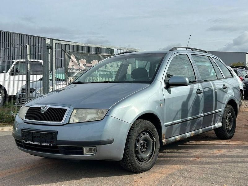 Grau Gebraucht 2004 Skoda Fabia Kleinwagen | 499 € (Superpreis) - Bild 1/4