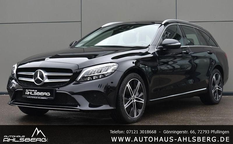 Schwarz Gebraucht 2020 Mercedes C300e Limousine | 21.300 € (Superpreis) - Bild 1/4