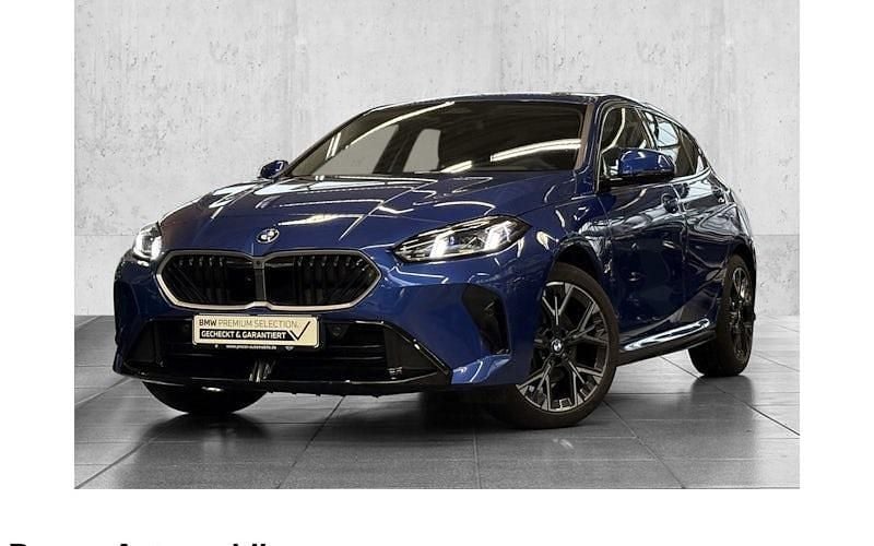Blau Gebraucht 2025 BMW 120 Shadowline Kleinwagen | 31.780 € (Fairer Preis) - Bild 1/4