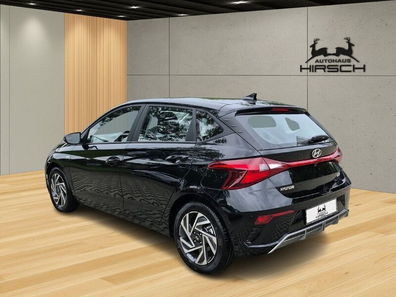 Gebraucht Hyundai i20 Trend 101 PS (74 kW) 2024 Phantom black Limousine