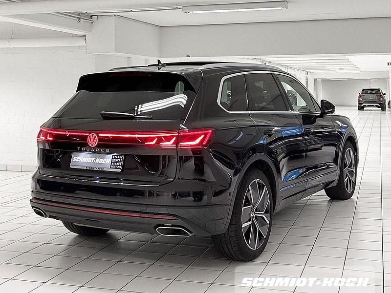 Gebraucht VW Touareg Elegance 381 PS (280 kW) 2024 Grenadillschwarz (schwarz) SUV