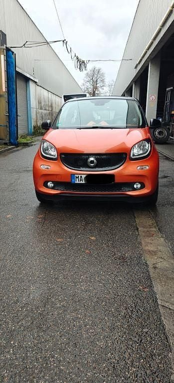Orange Gebraucht 2015 Smart ForFour Passion Kleinwagen | 10.490 € - Bild 1/4