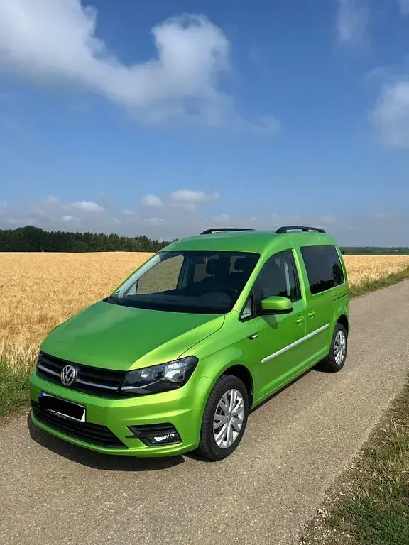 Gebraucht VW Caddy Trendline 131 PS (96 kW) 2019 Grün Van / Kleinbus