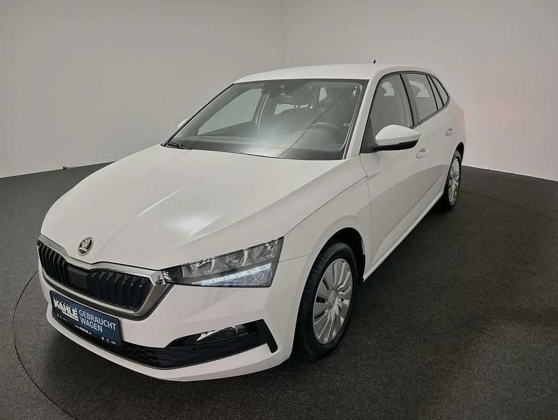 Gebraucht Skoda Scala Cool Plus 95 PS (69 kW) 2022 Weiß Kleinwagen