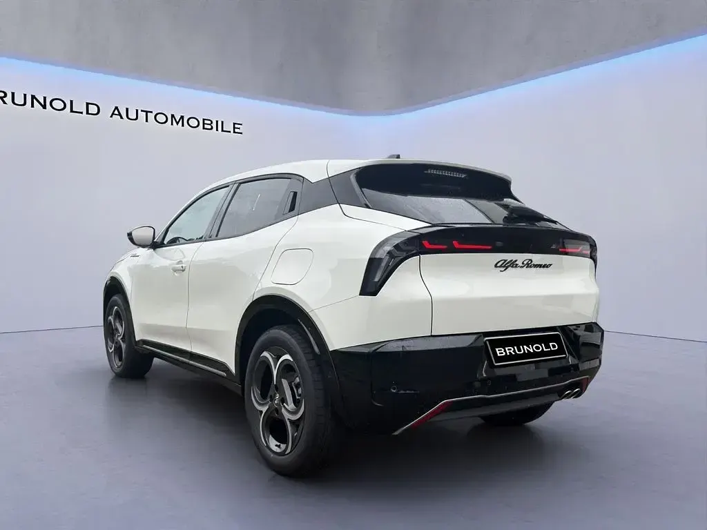 Gebraucht Alfa Romeo Junior Edizione Speciale 145 PS (106 kW) 2026 Weiß SUV