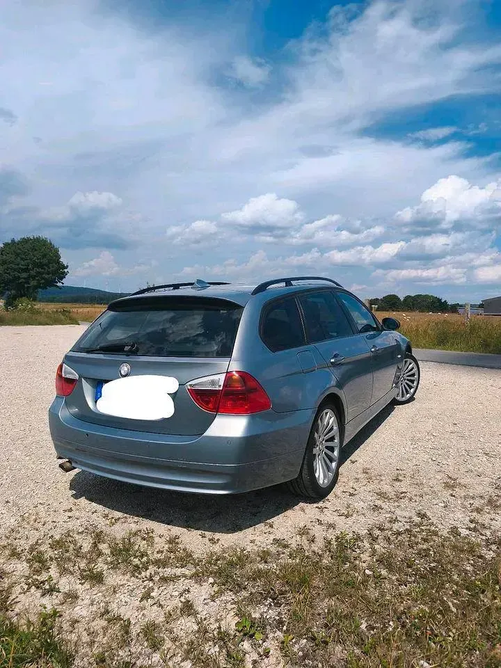 Gebraucht BMW 320 163 PS (119 kW) 2006 Grau Kombi