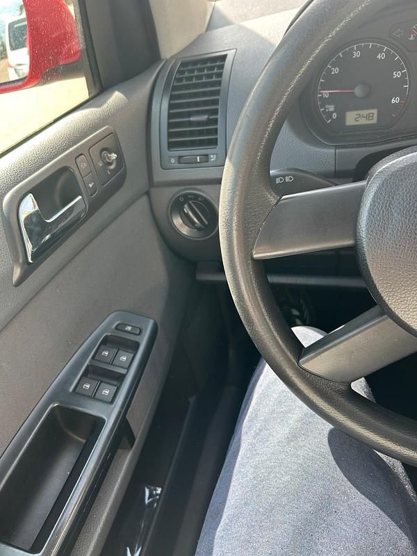 Gebraucht VW Polo 75 PS (55 kW) 2002 Rot Kleinwagen